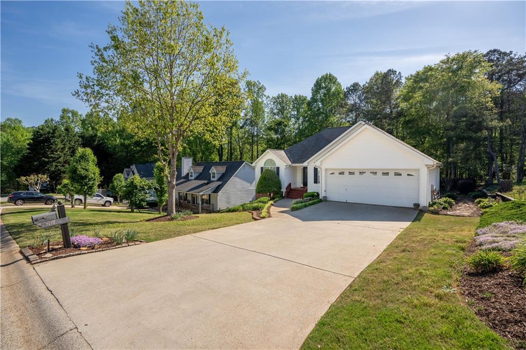 7272 Plum Creek Dr., Gainesville, GA 30507