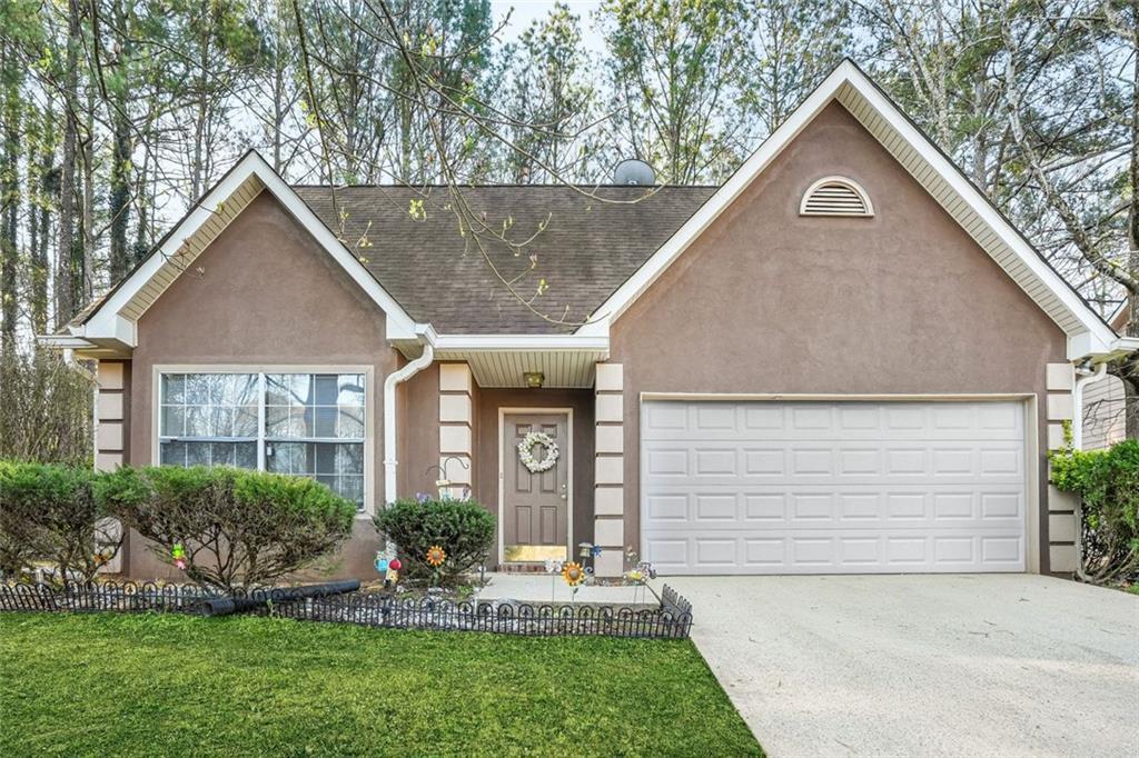 318 Eagle Ct., Stockbridge, GA 30281