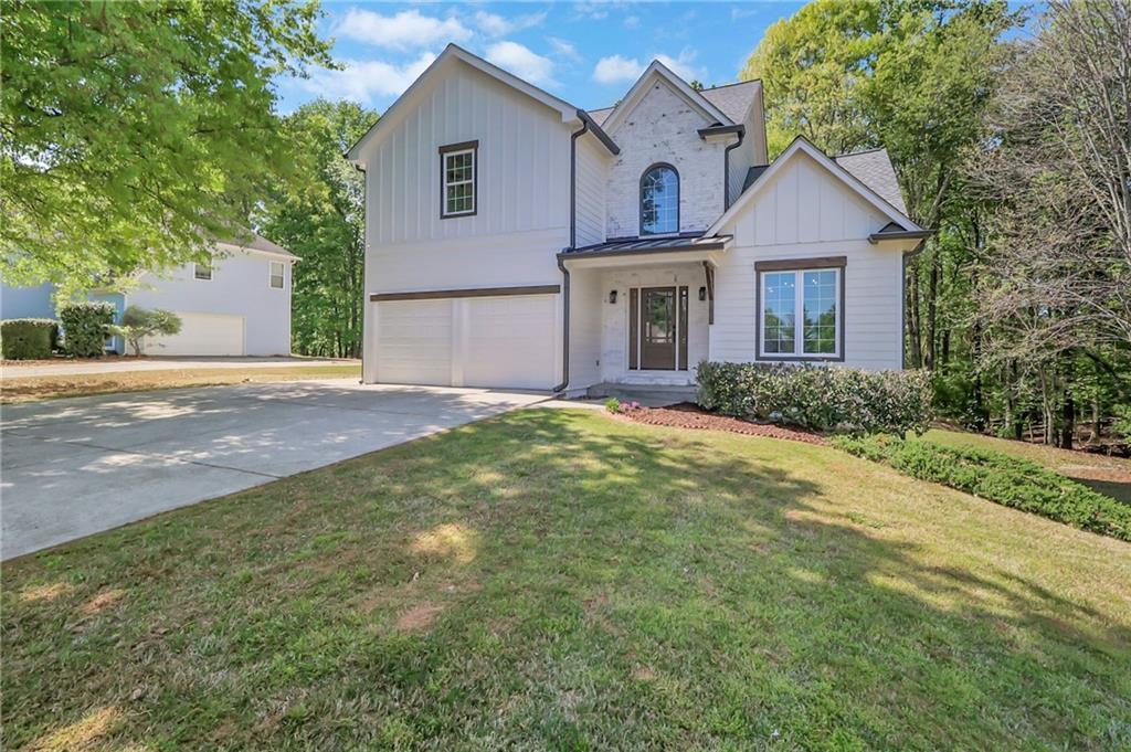 6259 Spring Lake Dr., Flowery Branch, GA 30542