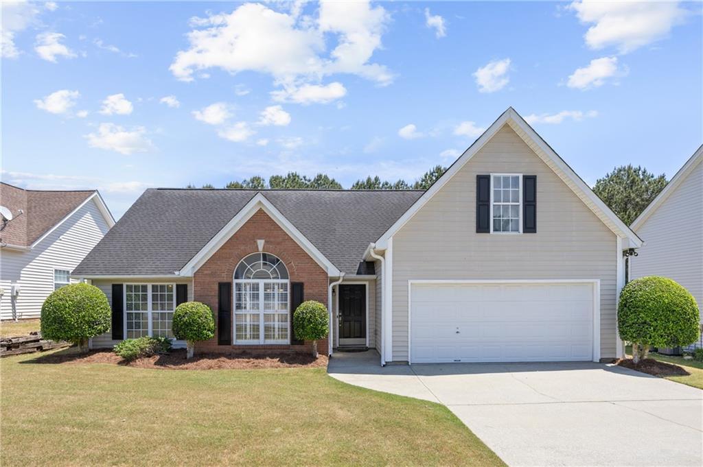 1087 Sham Pointe Dr., Lawrenceville, GA 30043