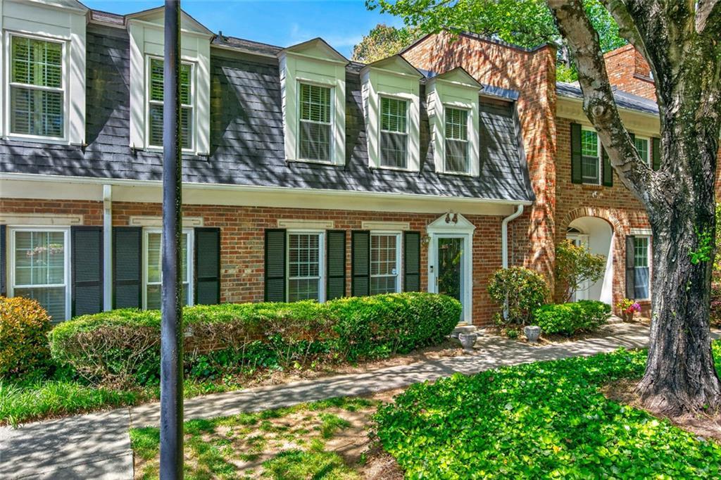 9 Scotland Pl., Atlanta, GA 30318