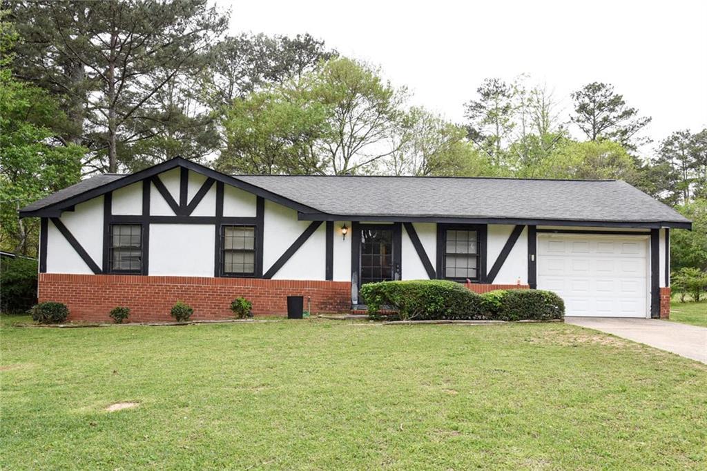 8943 Gatewood Cir., Jonesboro, GA 30238