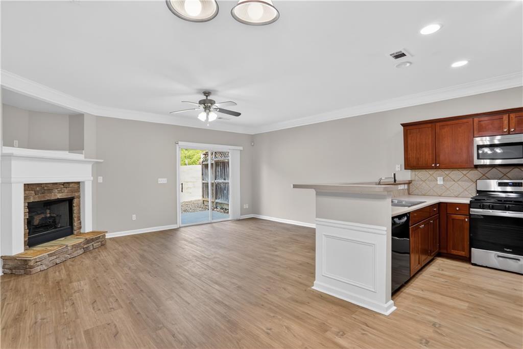 806 Tulip Poplar Way, Lawrenceville, GA 30044