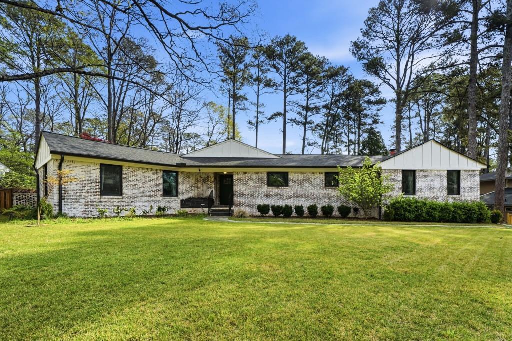 864 Stratford Rd., Avondale Estates, GA 30002