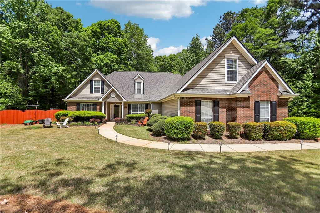 105 Stratford Cir., Stockbridge, GA 30281