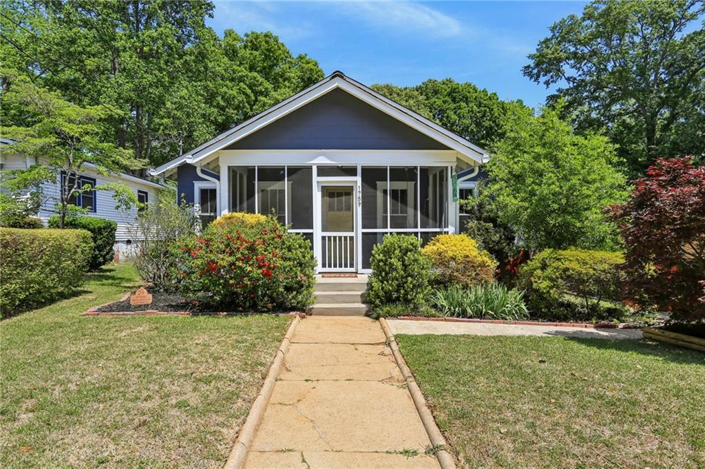 1759 Thompson Ave., East Point, GA 30344