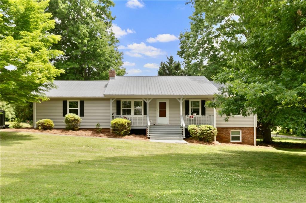 765 Aiken Dr., Dallas, GA 30157
