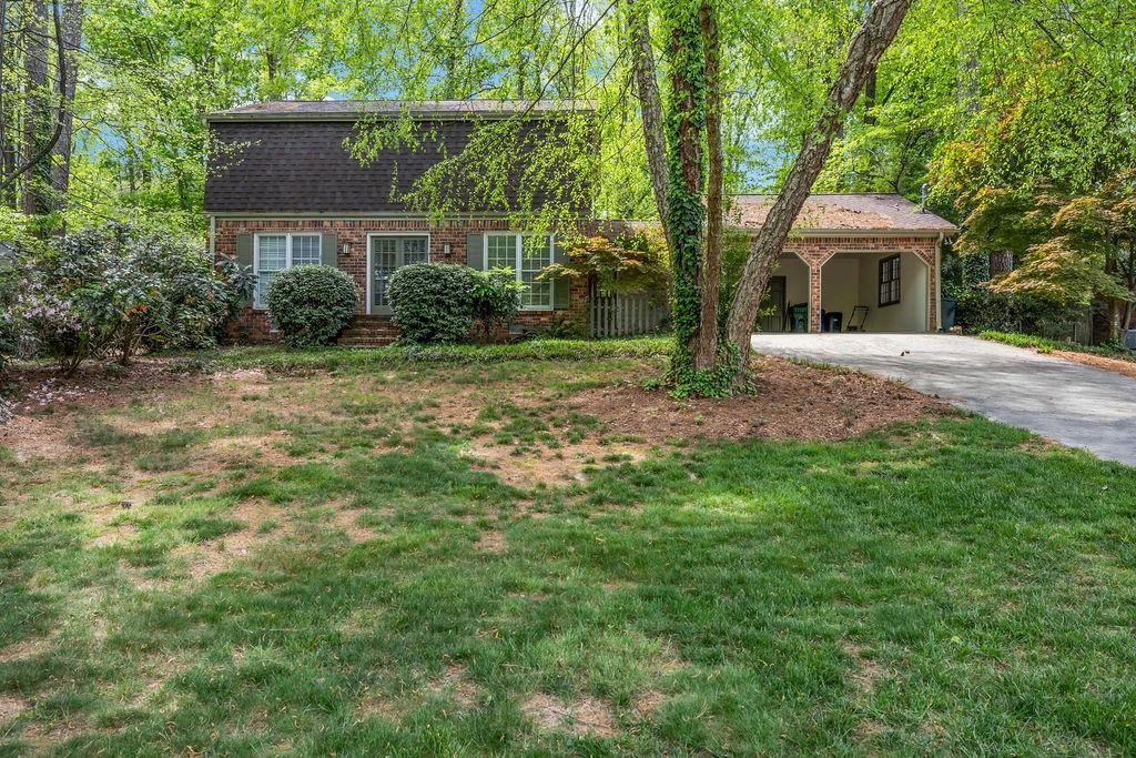 5614 Glenrich Dr., Dunwoody, GA 30338