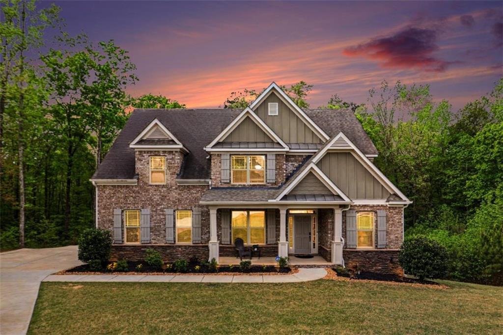 5513 Oconee Dr., Douglasville, GA 30135