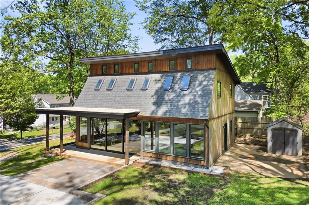 431 Leonardo Ave., Atlanta, GA 30307