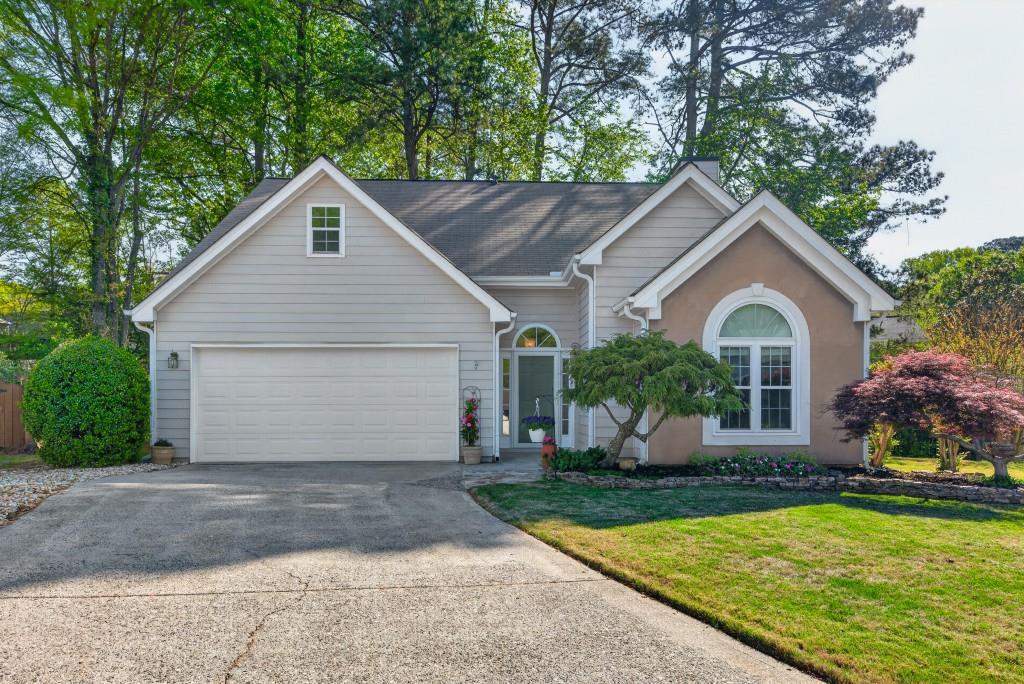 140 Blue Heron Ln., Alpharetta, GA 30009