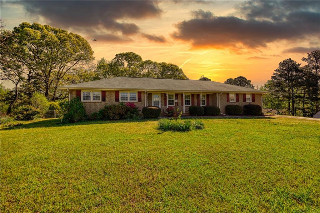 118 Sharon Church Rd., Loganville, GA 30052