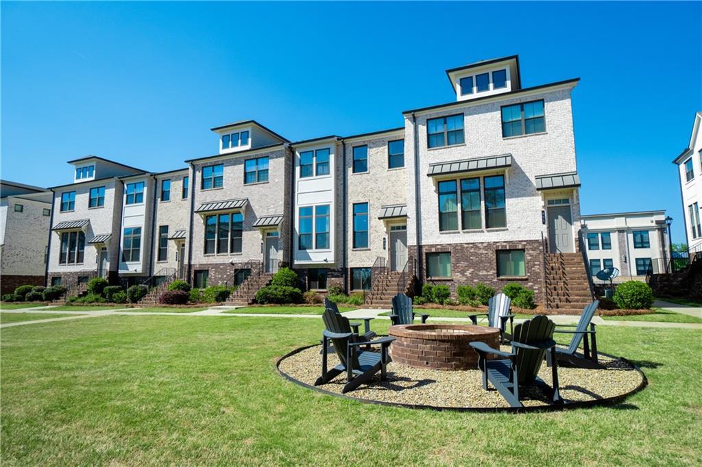 615 Fair View Cir., Roswell, GA 30076