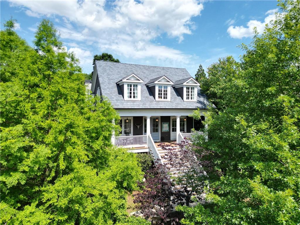 10559 Serenbe Ln., Chattahoochee Hills, GA 30268