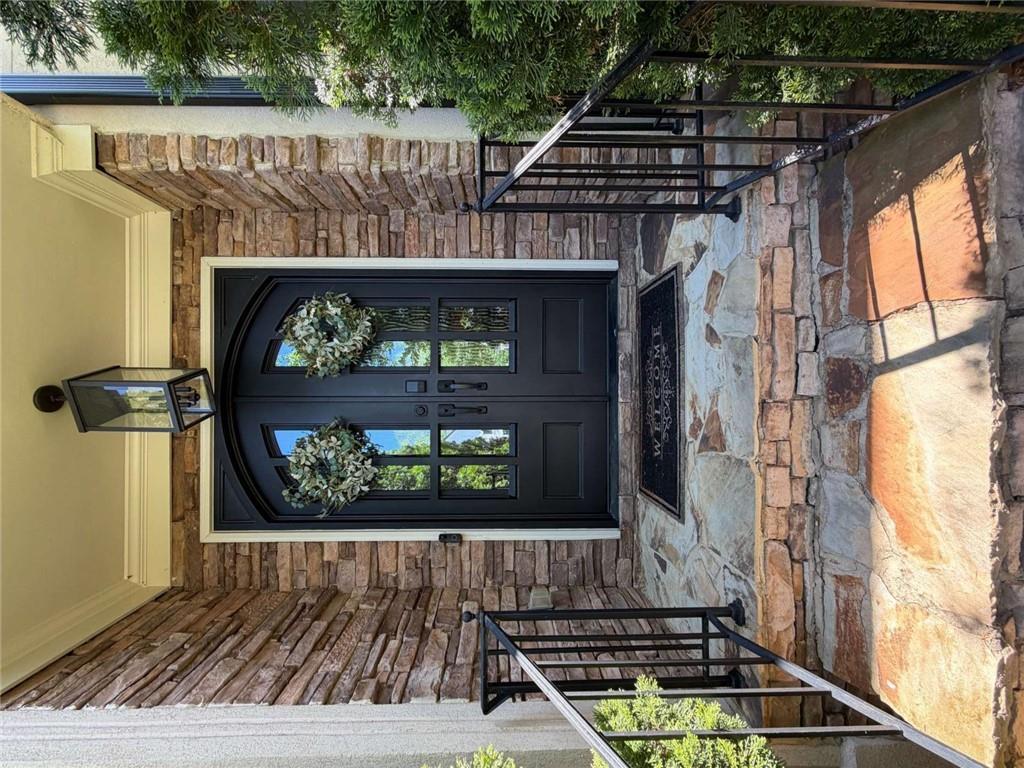 1080 Jennifer Oaks Dr., Alpharetta, GA 30004