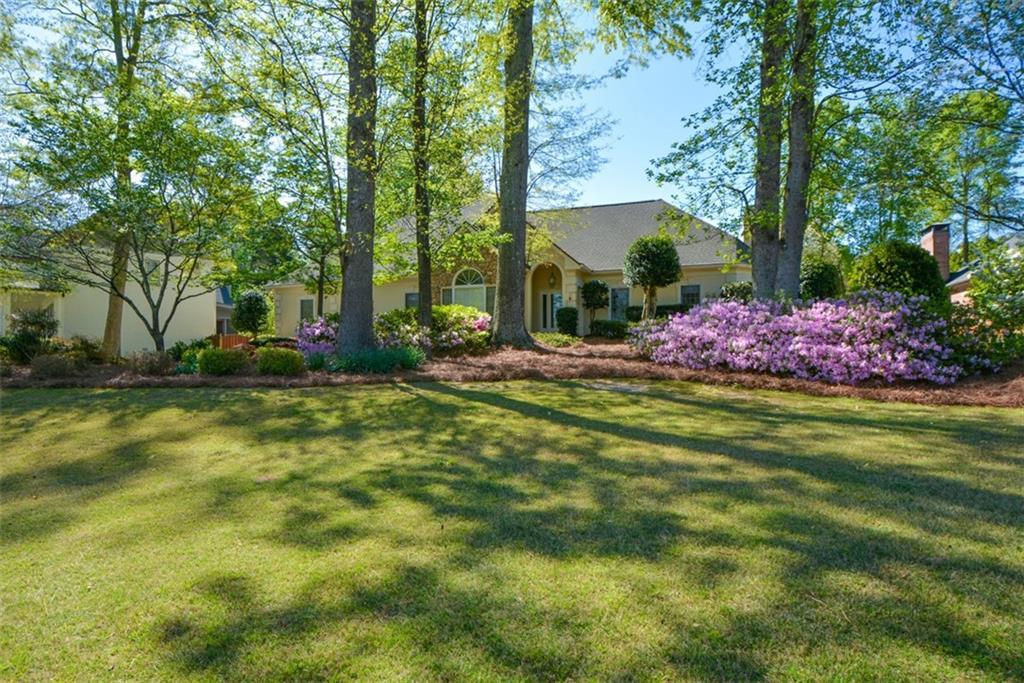 6085 Wellington Ct., Cumming, GA 30040