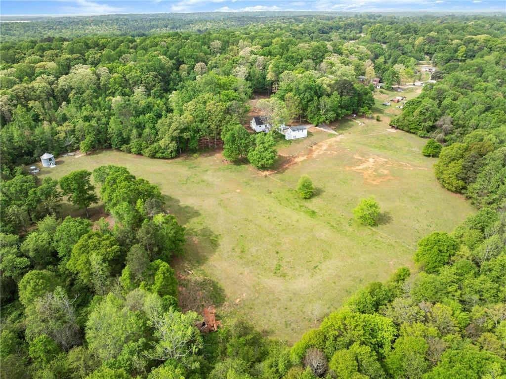 1407 Dixon Bridge Rd., Maysville, GA 30558