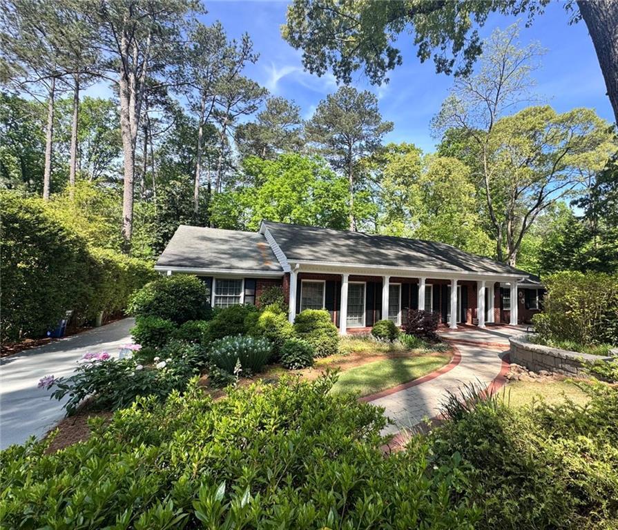 2898 Sequoyah Dr., Atlanta, GA 30327