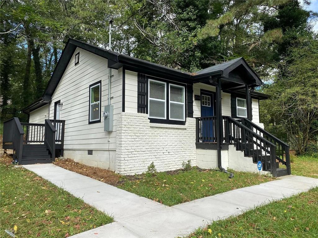 2581 Hood Ave., Atlanta, GA 30318