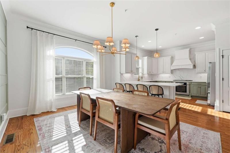 934 Delaronde Ct., Atlanta, GA 30328