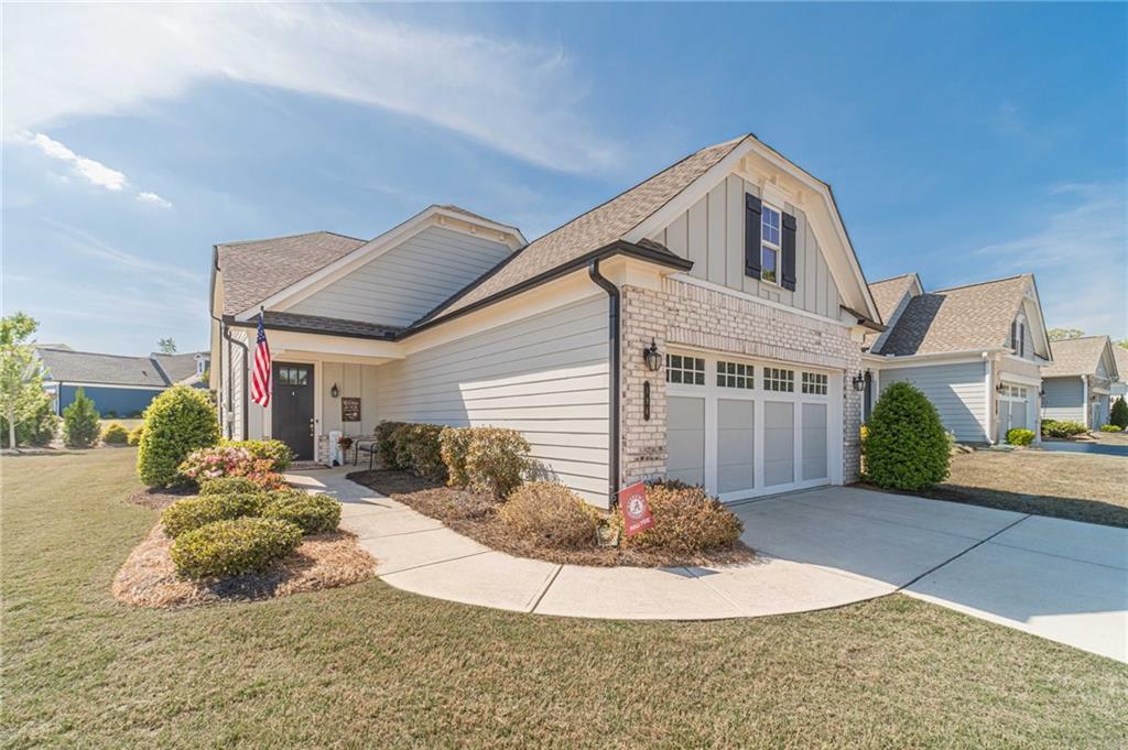 196 Chatuge Dr., Hoschton, GA 30548