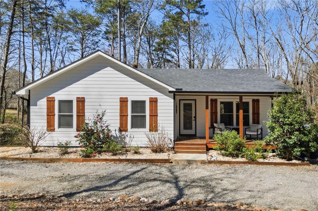 137 Geneva Rd., Canton, GA 30114