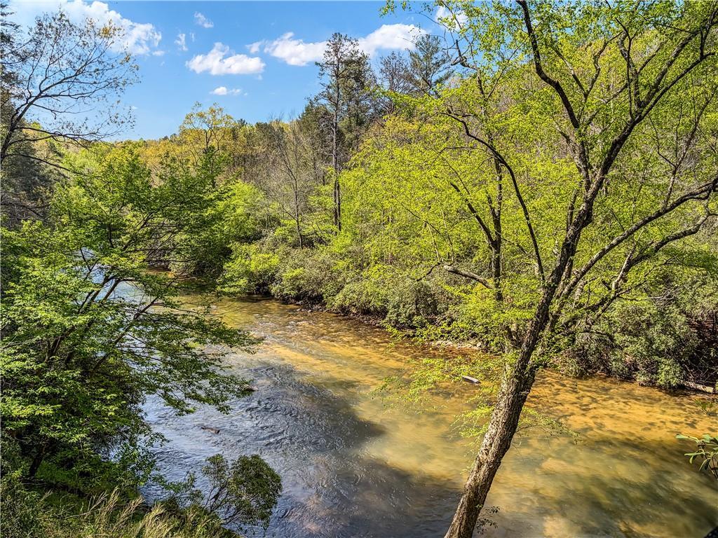 80 Riverbend Cir., Ellijay, GA 30536