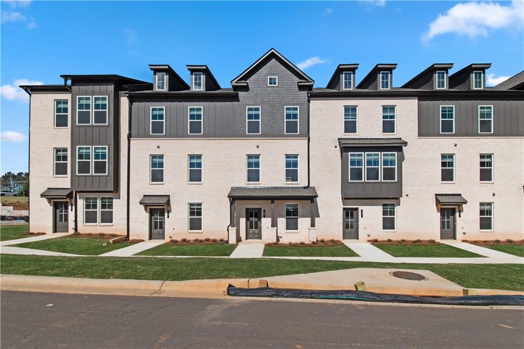 2606 Daybreak Ln., Newnan, GA 30265