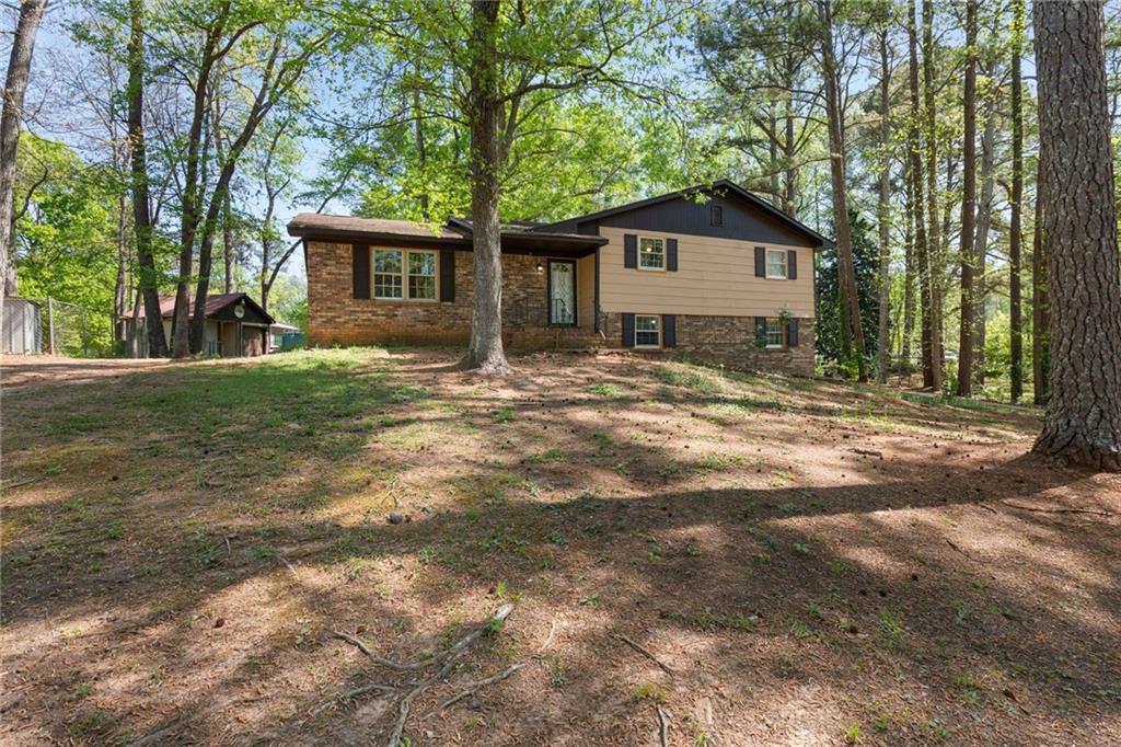 2159 Chestnut Log Dr., Lithia Springs, GA 30122