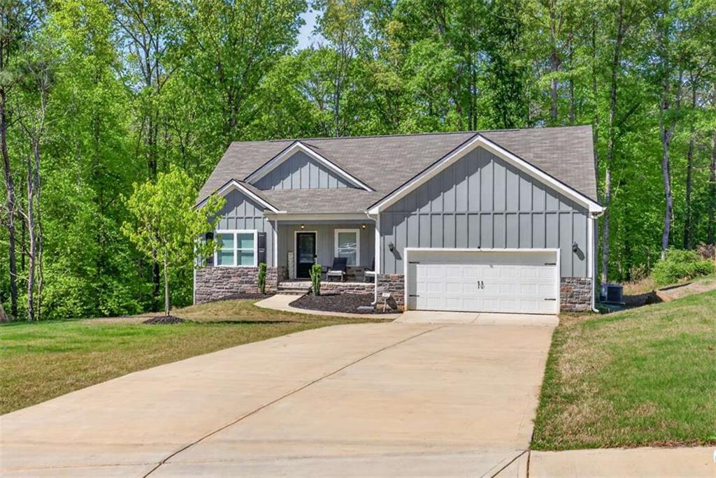 188 Wisteria Ln., Mansfield, GA 30055