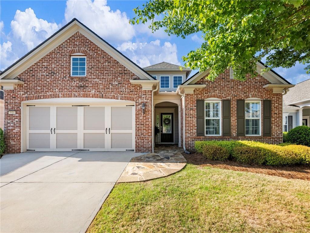5916 Chimney Rock Dr., Hoschton, GA 30548