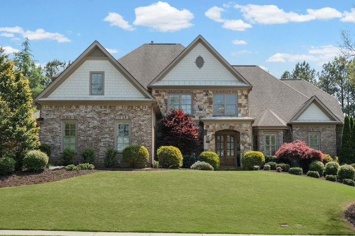 5664 Brendlynn Dr., Suwanee, GA 30024