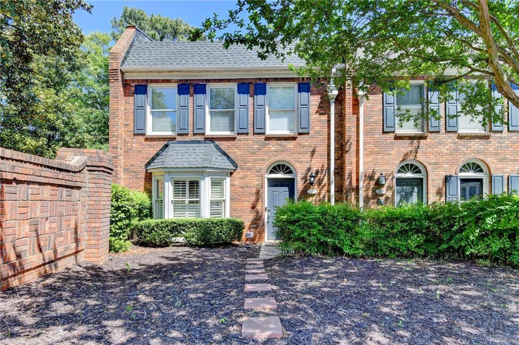 7111 Saint Charles Sq., Roswell, GA 30075