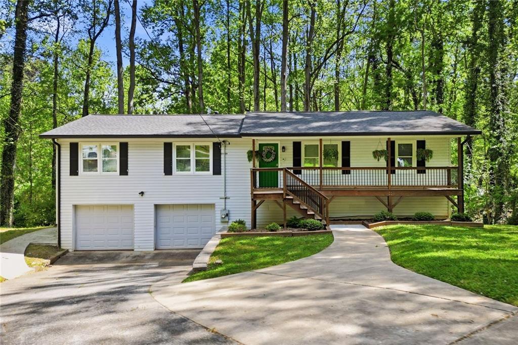 306 Jason Ct., Woodstock, GA 30188