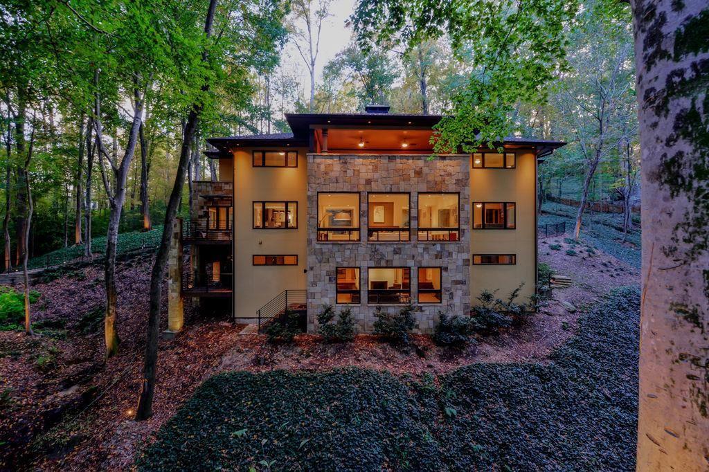 1180 E Beechwood Dr., Atlanta, GA 30327