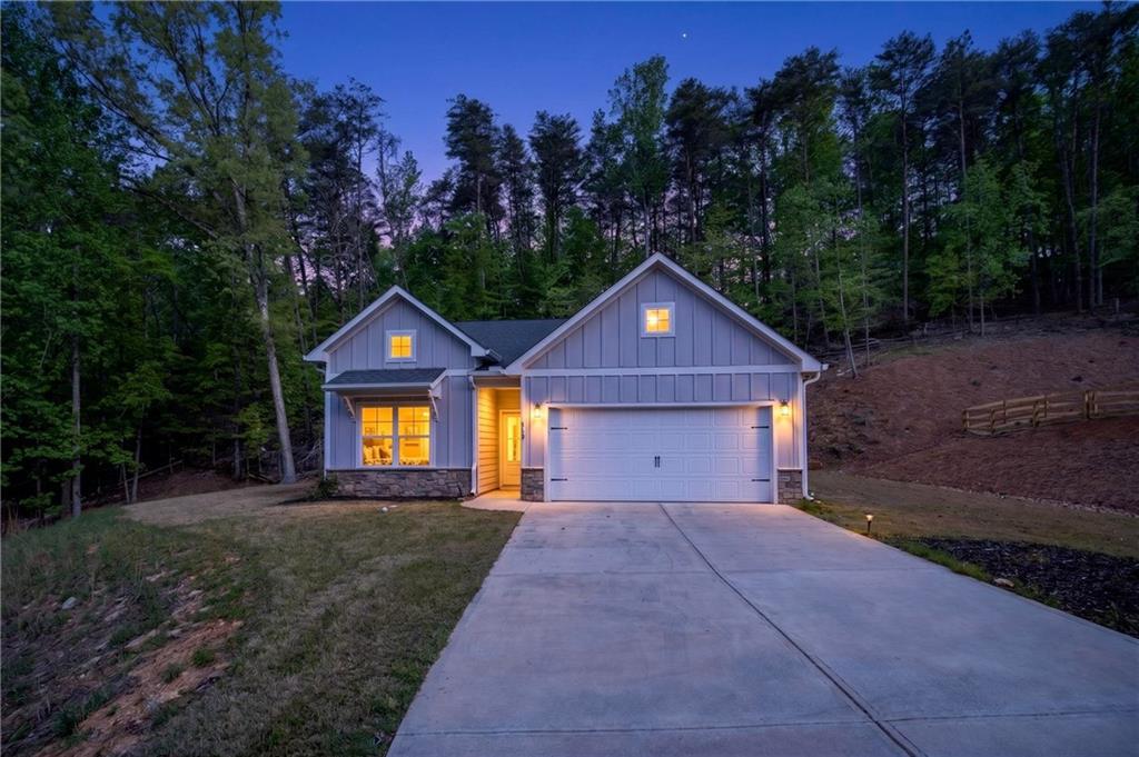 118 Cherokee Dr., Waleska, GA 30183