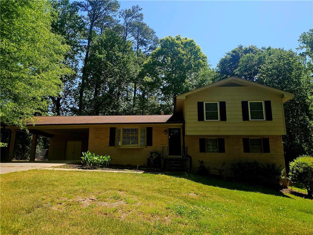 3175 Foxwood Tr., Smyrna, GA 30082