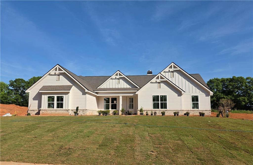 131 Maney Dr., Statham, GA 30666