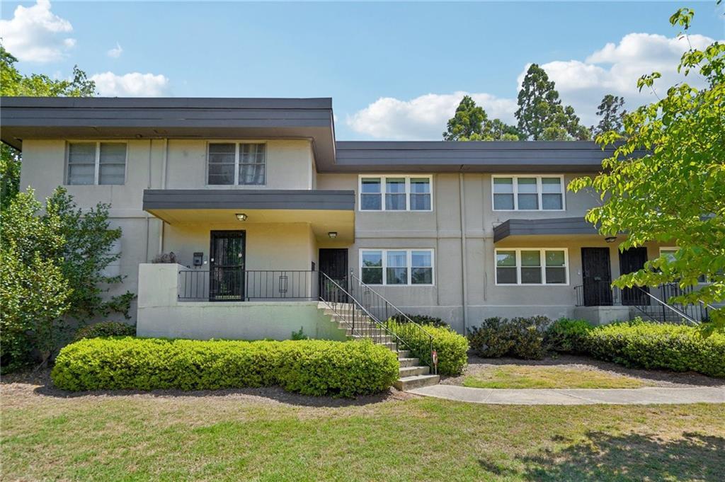 284 Lakemoore Dr. #B, Atlanta, GA 30342