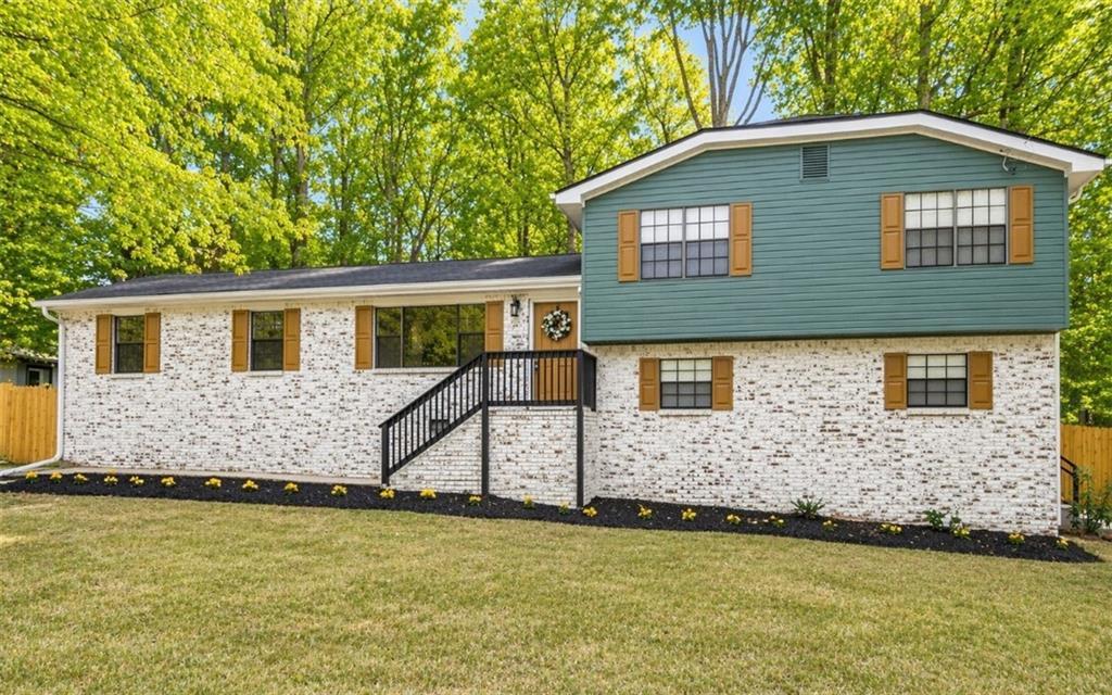 8310 Creek St., Jonesboro, GA 30236