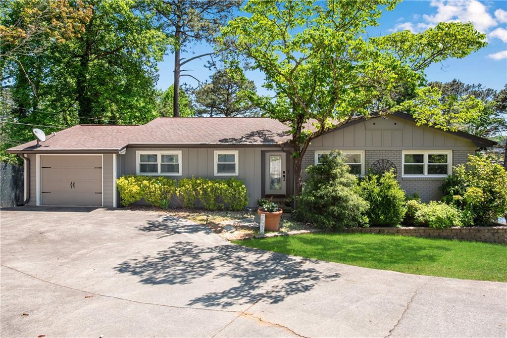 6275 Woodlake Dr., Buford, GA 30518