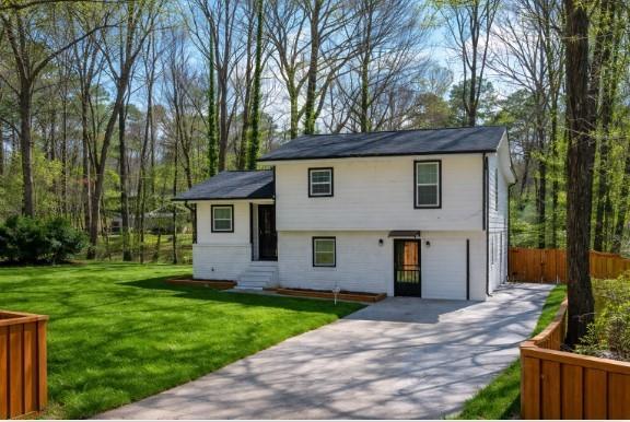 762 Maple Dr., Riverdale, GA 30274