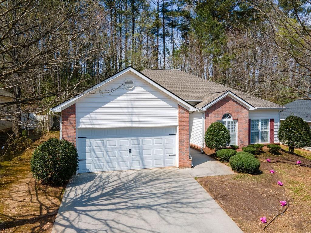 19 Harpers Farm Dr., Newnan, GA 30263