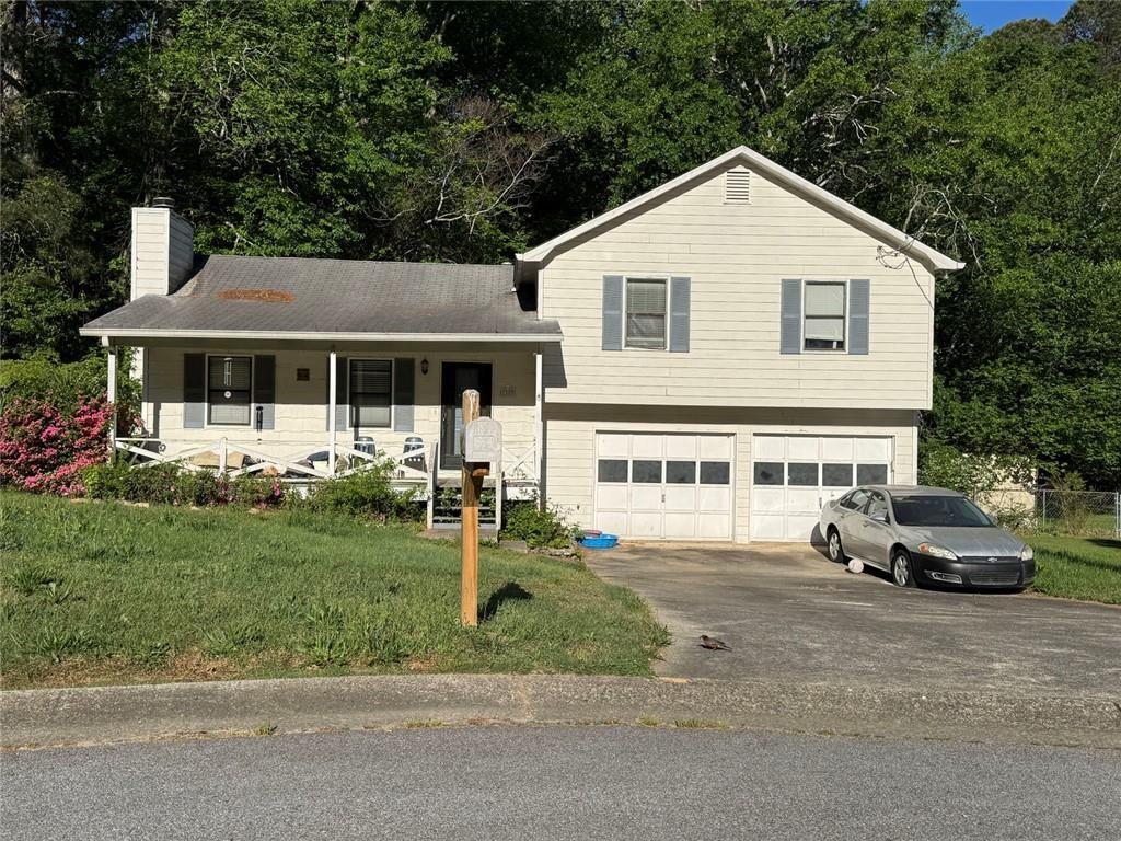 1009 Pinetree Ct., Powder Springs, GA 30127