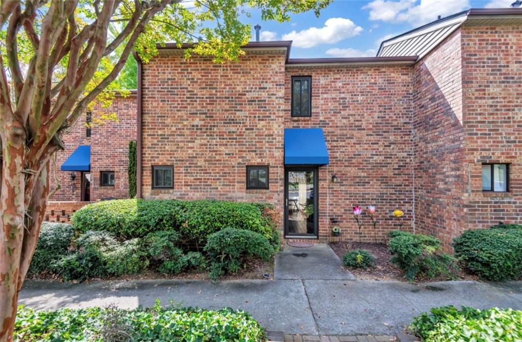2252 Pernoshal Ct., Atlanta, GA 30338