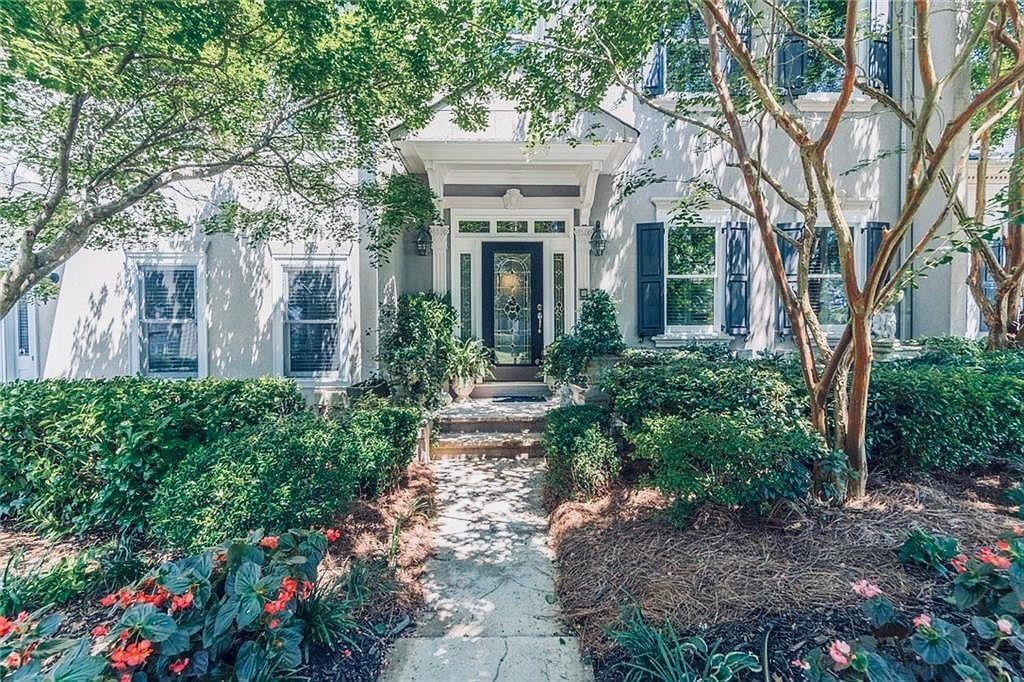 9385 Knollcrest Blvd., Johns Creek, GA 30022