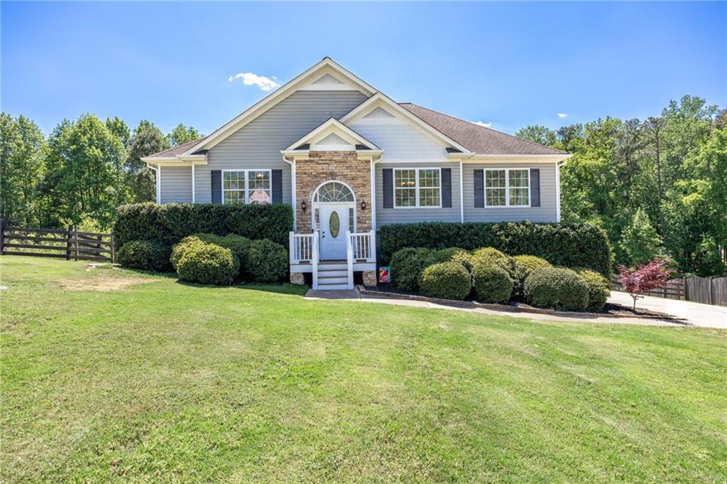 227 Dunleith Dr., Dallas, GA 30132