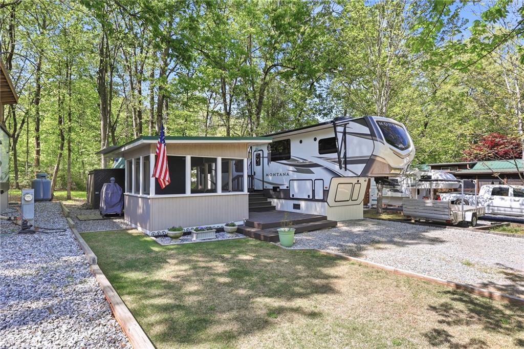 320 Leisure Acres Dr., Cleveland, GA 30528