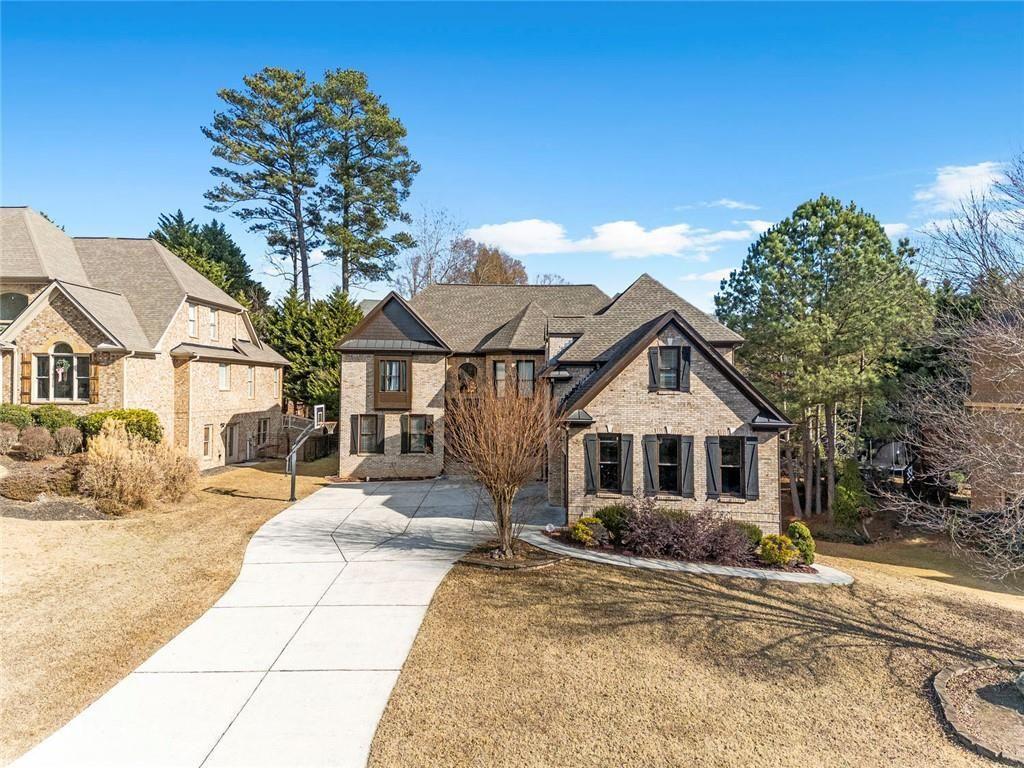 585 Settles Brook Ct., Suwanee, GA 30024