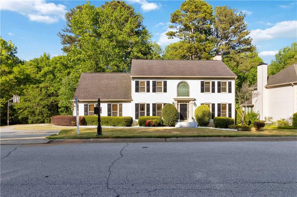411 Sarah Ln., Lawrenceville, GA 30046